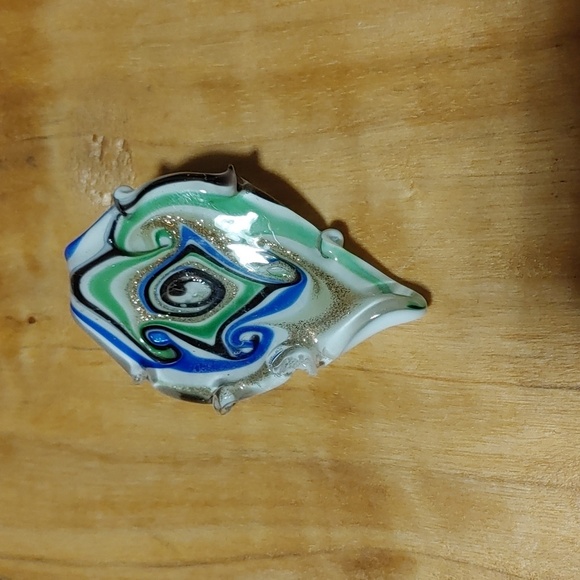 🇨🇦3 For $20🇨🇦Three Glass Pendants all with touches of Gold Tones - Picture 7 of 9